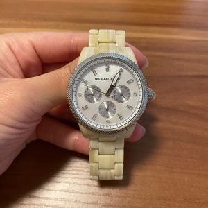 Michael Kors watch. MK5625